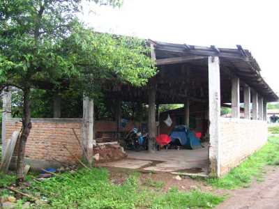 En route  /  Survoje