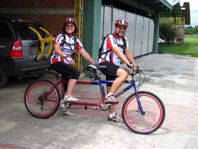 En route  /  Survoje