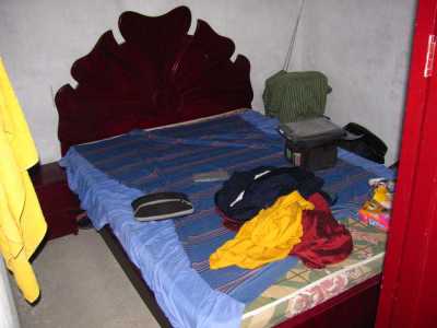 En route  /  Survoje