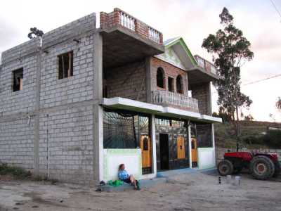 En route  /  Survoje