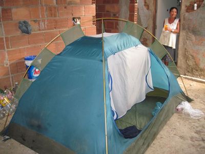 En route  /  Survoje