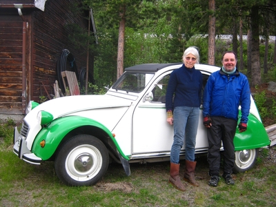 En route  /  Survoje