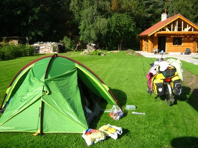 En route  /  Survoje