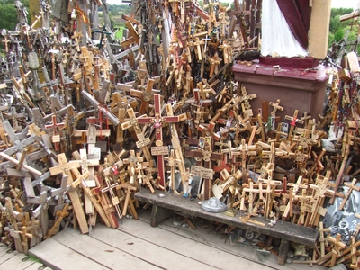 En route  /  Survoje