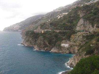 En route  /  Survoje