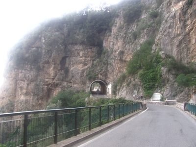 En route  /  Survoje